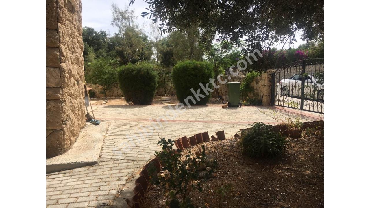 Girne Esentepe�de 3+1 Dubleks Eşyalı Kiralık Aylık Ödemeli Ev 400 STG